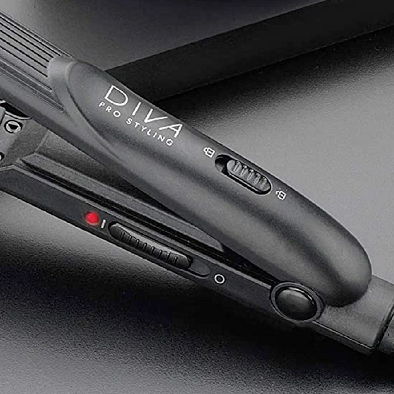 Lisseur Mini Noir Diva – Image 3